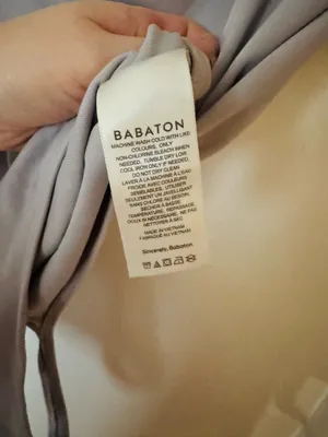 Babaton Square-neck cap-sleeve bodysuit. thumbnail 2