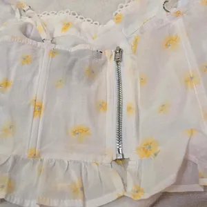 Forever 21 Boho White and Yellow Floral Bustier Top fits a small/medium thumbnail 4