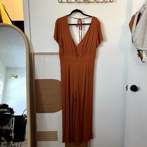 MINKPINK Allison + UO Orange Allison Wide Leg Ribbed Deep Plunge Backless Jumpsuit Medium thumbnail 4