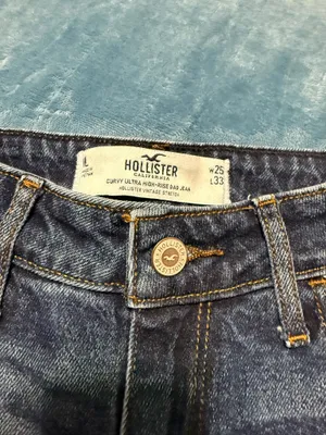 Hollister Curvy Ultra High-Rise Dad Jeans thumbnail 3