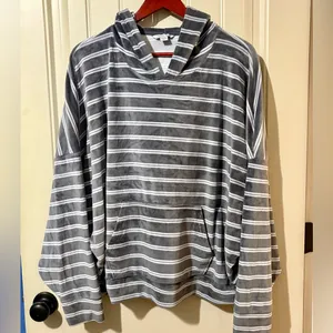 American Eagle Gray/White Striped Cropped Hooded Sweatshirt thumbnail 2