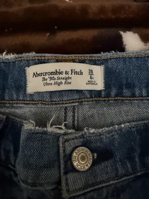 Abercrombie High-Rise Jeans 90s Straight thumbnail 4