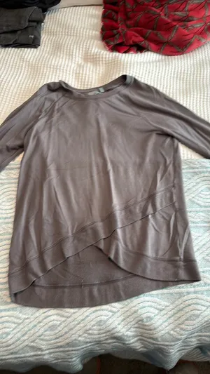 Grey Athleta Long Sleeve Sweatshirt thumbnail 3