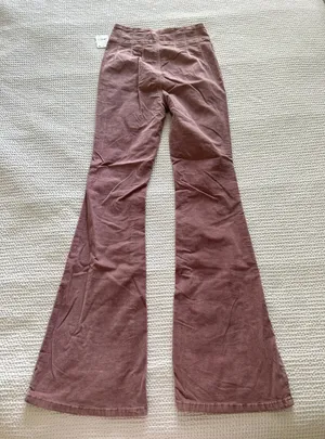 Jayce Cord High Rise Flare Pants In Mauve dusty rose FIG thumbnail 5