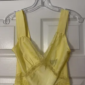 Bardot Dress Womens Small Yellow Satin Lace Slip Maxi V Neck Button Back NWT thumbnail 3