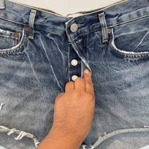 Agolde Parker Vintage cut off shorts Size 29 thumbnail 2