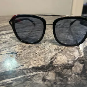 Classic Black Sunglasses thumbnail 2