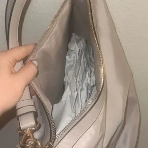 ✨A New Day Convertible Sling Handbag✨ thumbnail 9