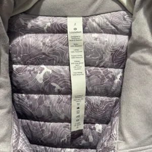Lululemon Pack It Down Again Jacket Hooded Puffer 700‎ Down Lilac Purple Size 2 thumbnail 6