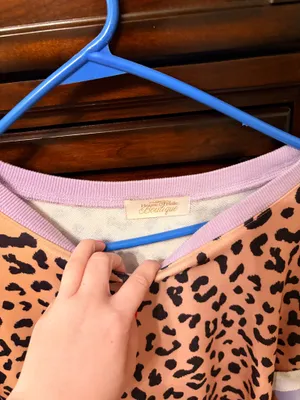 House of Halle Boutique Sweatshirt thumbnail 3