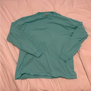 Amazon NWOT Long sleeve tee thumbnail 1