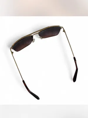 Quay Australia Hot Take in Gold/Smoke Lens Aviator thumbnail 5