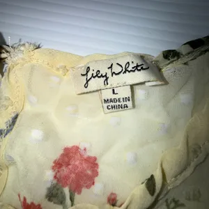 Lily‎ White Floral Yellow Sheer blouse women Size L Short Sleeve thumbnail 2
