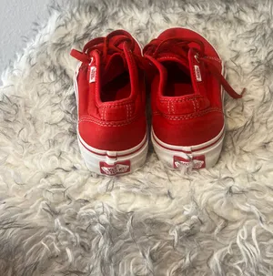 Red Vans Sneakers – Women’s Size 7 (Fits 8) Classic low-top red Vans with white stitching and sole. Barely worn, excellent condition. Labeled as US Women’s 7, but they fit more like an 8. Perfect for everyday style or streetwear looks. thumbnail 6
