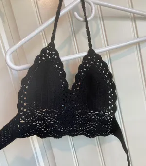 Black lace top thumbnail 1