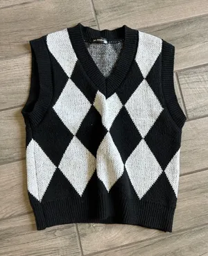 Black & White Argyle V-Neck Sweater Vest thumbnail 1