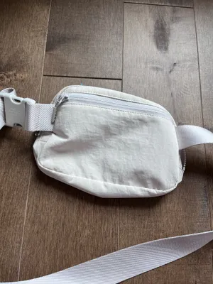 Lululemon Fanny Pack Everywhere Belt Bag thumbnail 2