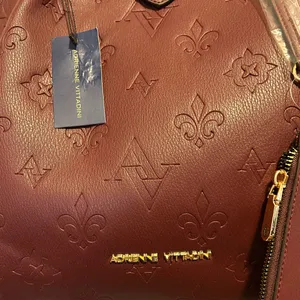 NWT.. Adrienne Vittadini Marseille Wine Leather Embossed Tote & Pouch MSRP $210 thumbnail 3