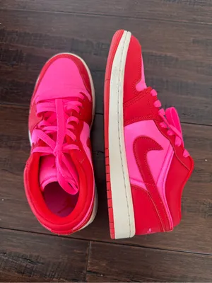 Women’s Nike Air Jordan 1 Low SE Pink Blast sneakers Size 7.5 thumbnail 3