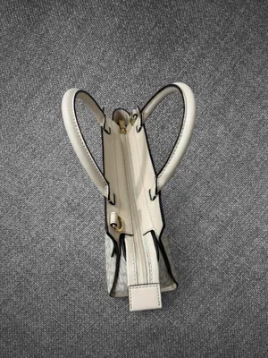 Michael Kors Vanilla Signature Satchel Handbag thumbnail 4
