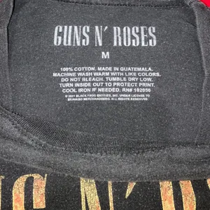 Guns N' Roses Graphic T-Shirt Women‎ M Sweet Child O' Mine Rock Band Thrashed thumbnail 8