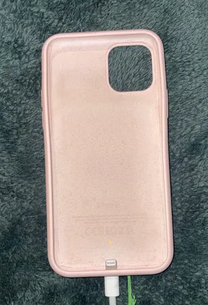 iPhone Apple 11 Pro Case Charging thumbnail 3