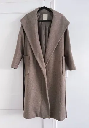 Wool coat thumbnail 1
