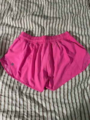 Lululemon Hotty Hot Shorts 2.5" thumbnail 2