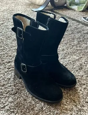 Women’s Ugg Australia Black Chaney Size 7.5 thumbnail 1