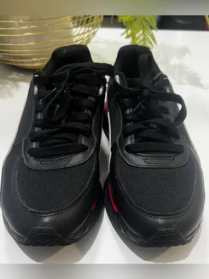 Puma Black & Red Low-Top Athletic Sneakers (EUR 38 / US 6C) thumbnail 3
