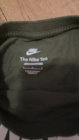 Cropped Nike Tee thumbnail 3