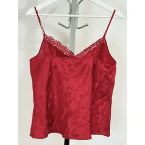 Jaclyn Smith Womens Red Heart Satin Camisole Top Lace Trim Sleepwear Tank Cami M thumbnail 6