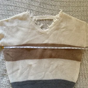 Moon & Madison White Grey Brown Knit Sweater Colorbock Stiped Cozy Freyed Medium thumbnail 5