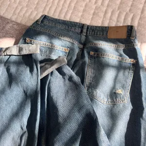 Boyfriend Jeans. Size 2 US thumbnail 6