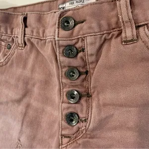 Free People Runaway Distressed Raw Hem Button Fly Shorts Women’s 28 Fig/Mauve thumbnail 4