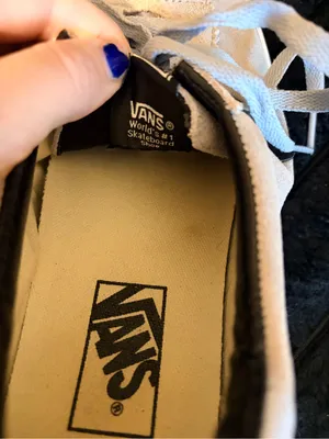 Vans Suede Low-Top Sneakers in Light Beige with Black Accent thumbnail 7