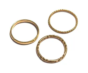 Set of 3 gold tone rings thumbnail 1