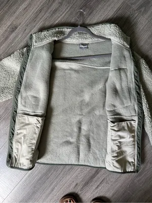 32 Degrees Sherpa-Lined Jacket in Olive and Taupe thumbnail 7