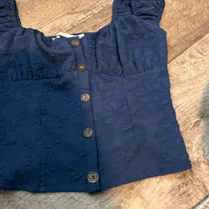 ATR the label‎ small blue top thumbnail 4