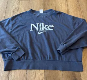 Nike crewneck  thumbnail 1