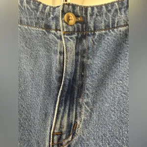Madewell Wide-Leg Jeans in Medium Blue thumbnail 4