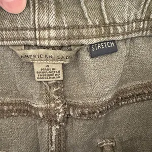 American Eagle Army Green Mid-Rise Shorts with a Tie Waistband, Stretch, Size 4 thumbnail 13