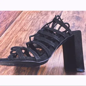 ✨Forever 21 Women's Blue Faux Suede Lace-up Heels✨ thumbnail 4