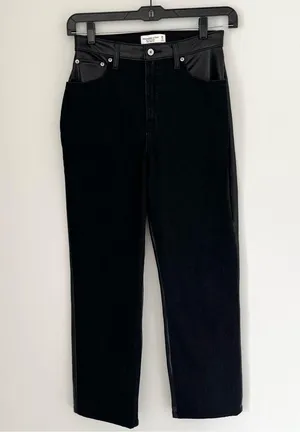 Abercrombie & Fitch Mixed Fabric Ultra High Rise Ankle Straight Jean thumbnail 3