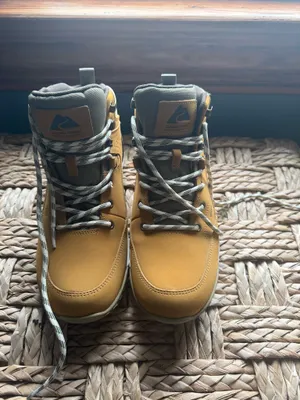 Ozark trail men hiking boots Yellow Size 9 thumbnail 1
