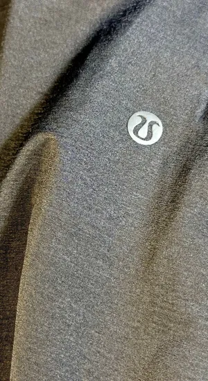 Lululemon Essential Tank Top Pleated Black Sz 4/ 6 YOGA Gym Run thumbnail 2