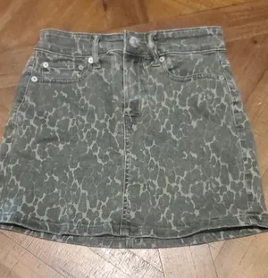 American Eagle Outfitters Olive Leopard-Print Denim Mini Skirt thumbnail 1