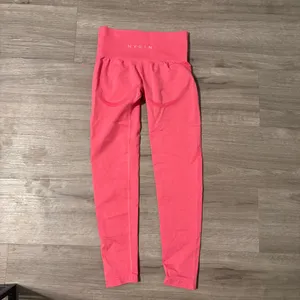 NVGTN Seamless Contour Leggings thumbnail 3