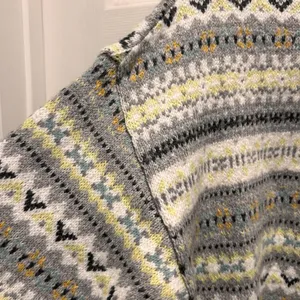 American Eagle Womens Fair Isle Knit Sweater Gray Yellow‎ Geometric Size M NEW thumbnail 3
