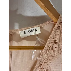 NWT storia lace‎ tiered v neck maxi dress peach size small thumbnail 5